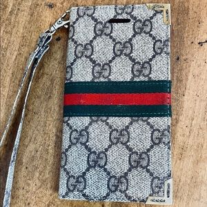 Gucci IPhone Wristlet
